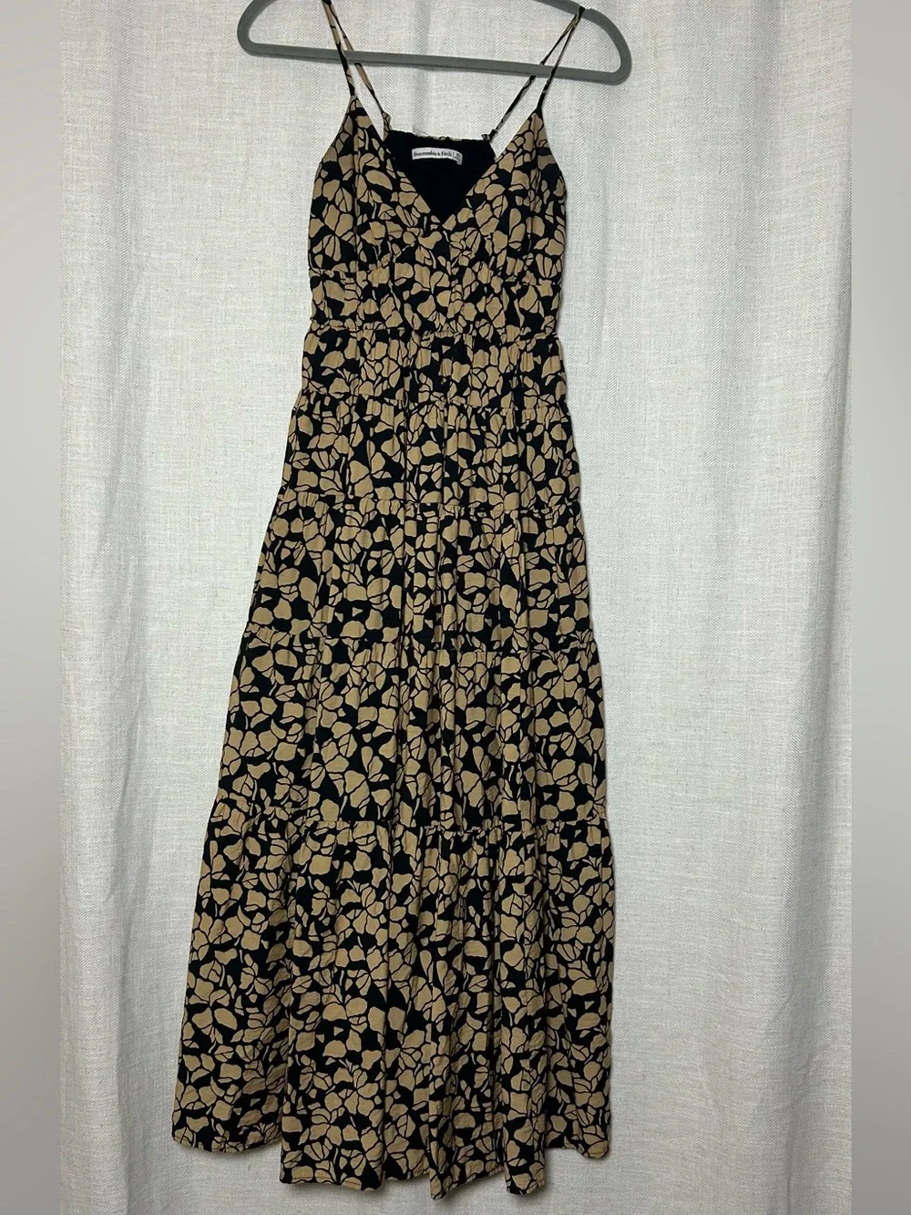 Abercrombie & Fitch Black Maxi Dress with Beige Leaf Print